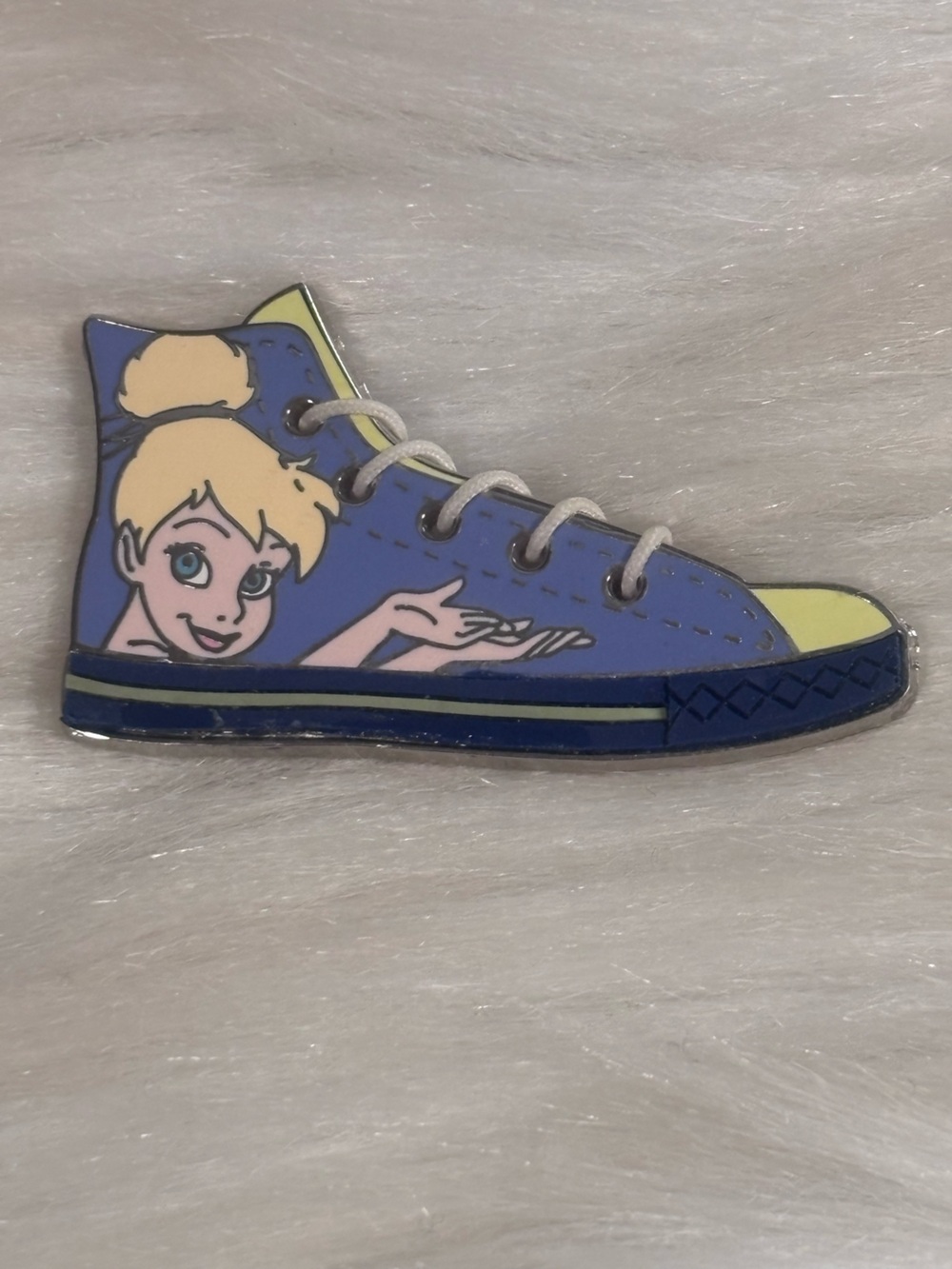 WDW DISNEY 2009 Character Sneaker Series TINKERBELL PIN